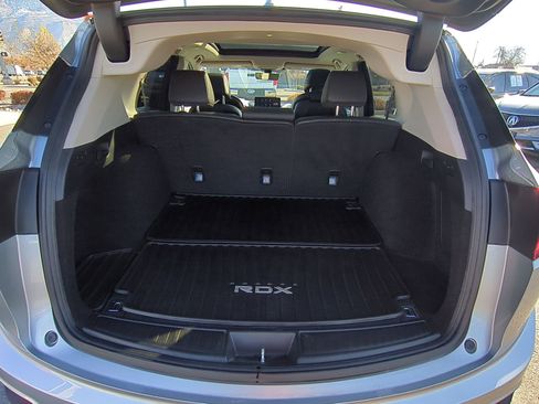 Used 2020 Acura RDX SH-AWD image 32