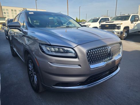 Used 2021 Lincoln Nautilus Reserve FWD image 31