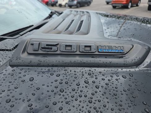 Used 2023 RAM 1500 Laramie AWD/4WD image 10