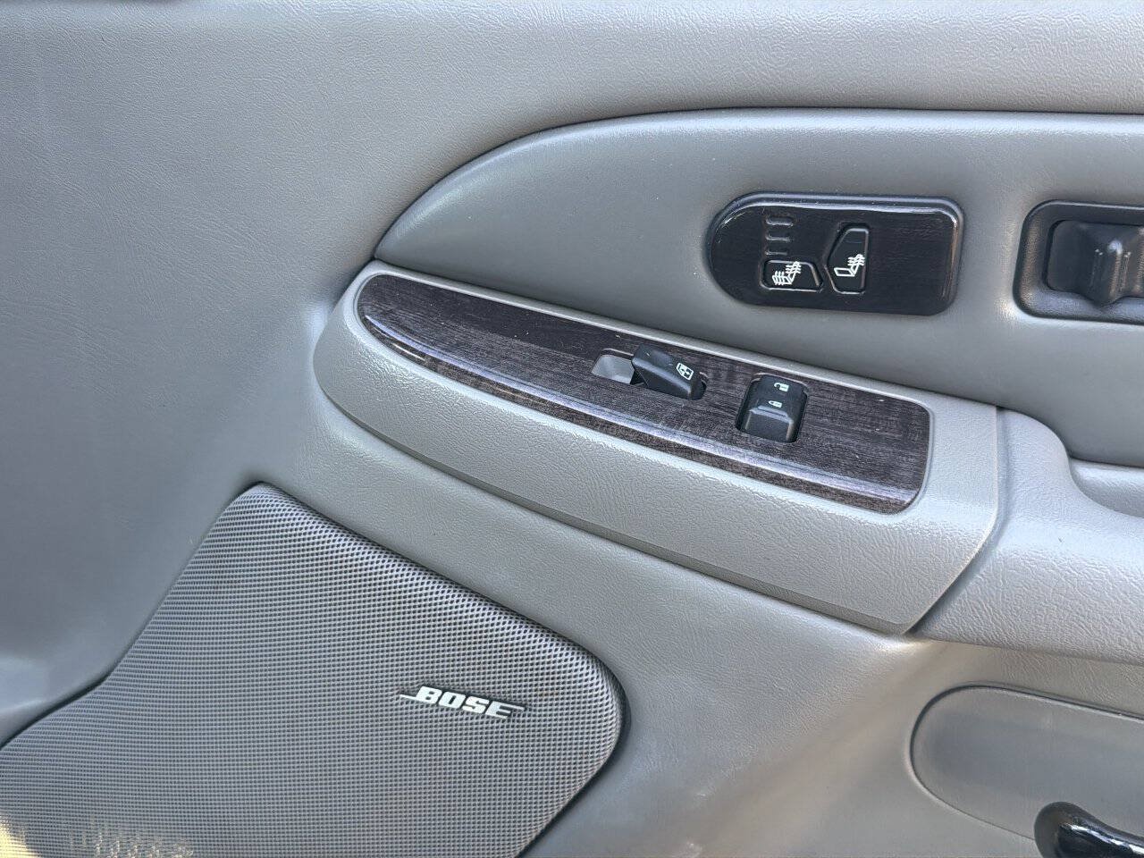 Used 2004 GMC Yukon XL Denali AWD/4WD image 21
