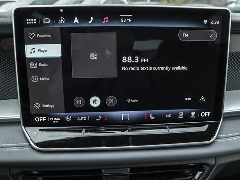 New 2025 Volkswagen Tiguan SE R-Line image 30