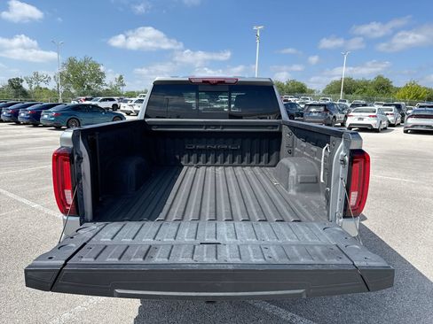 Used 2024 GMC Sierra 1500 Denali w/ Technology Package AWD/4WD image 20