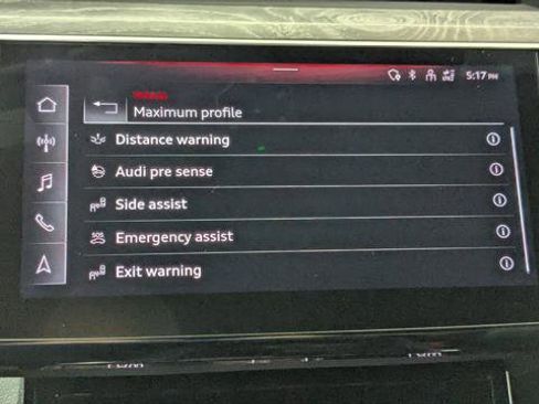 Used 2022 Audi e-tron Premium w/ Convenience Plus Package image 31