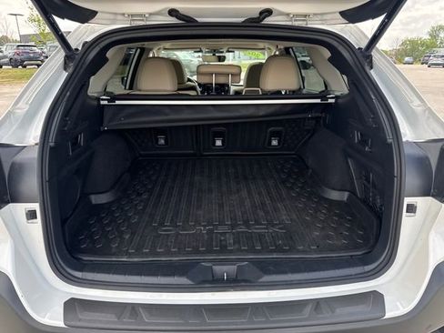 Used 2025 Subaru Outback Limited w/ Popular Package #2 AWD/4WD image 8