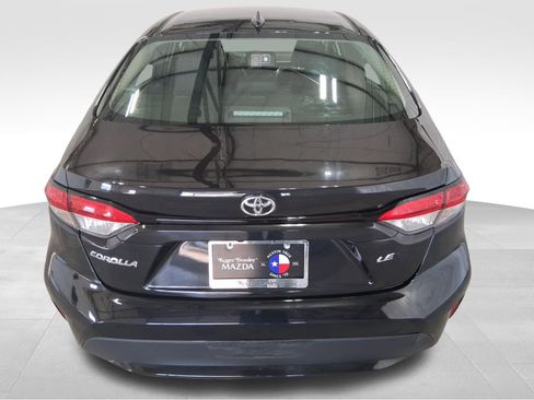 Used 2022 Toyota Corolla LE image 7