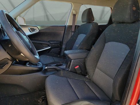 Used 2024 Kia Soul LX w/ Option Group 015 image 12