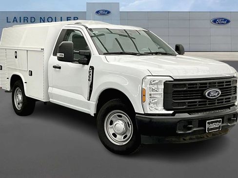 New 2024 Ford F350 XL image 2