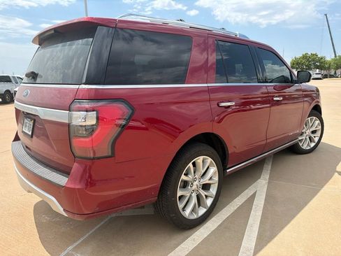 Used 2019 Ford Expedition Platinum AWD/4WD image 3