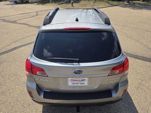 Used 2011 Subaru Outback 3.6R Limited AWD/4WD image 6
