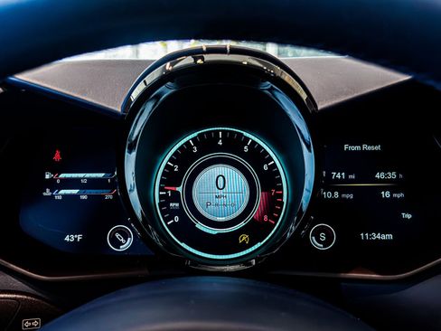 Used 2023 Aston Martin V8 Vantage Roadster image 26