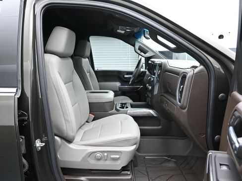 Used 2022 Chevrolet Silverado 3500 LTZ w/ LTZ Convenience Package AWD/4WD image 13