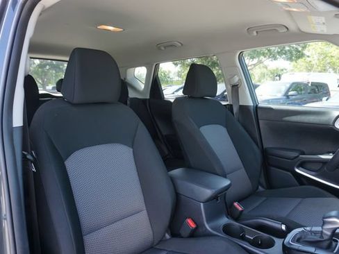 Used 2025 Kia Soul LX w/ LX Technology Package FWD image 2