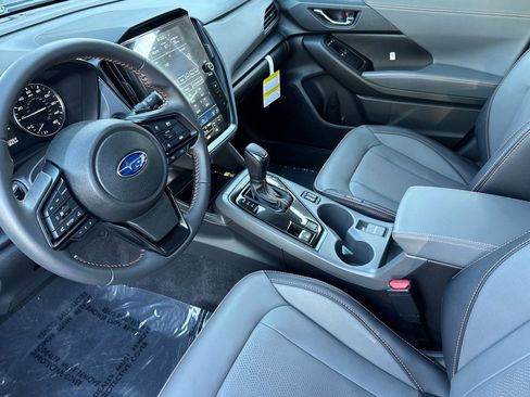 Certified 2025 Subaru Crosstrek 2.5i Limited w/ Crosstrek Mirror Package image 12
