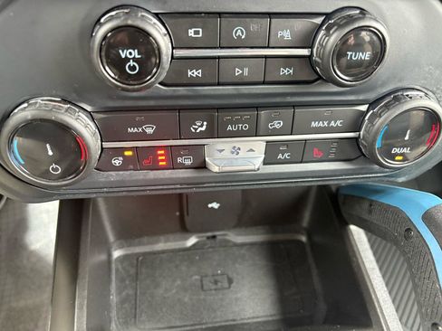 Used 2022 Ford Bronco Wildtrak image 28