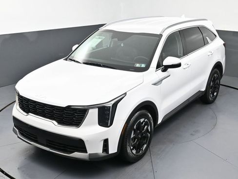 Used 2024 Kia Sorento S image 47