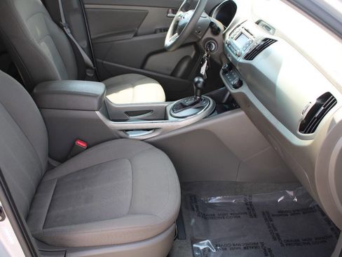 Used 2013 Kia Sportage LX AWD/4WD image 8