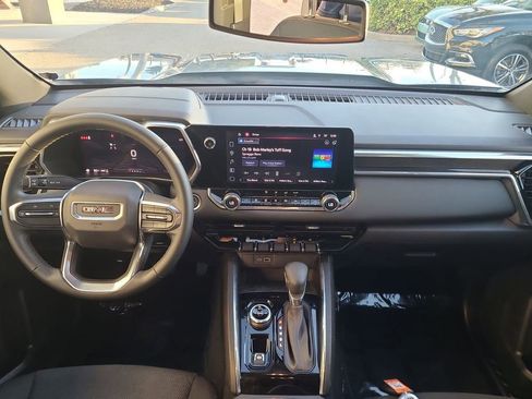 Used 2024 GMC Canyon Elevation w/ Convenience Package image 2