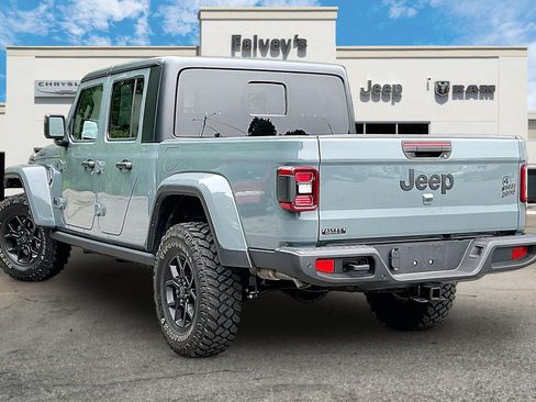 Certified 2025 Jeep Gladiator Sport AWD/4WD image 12