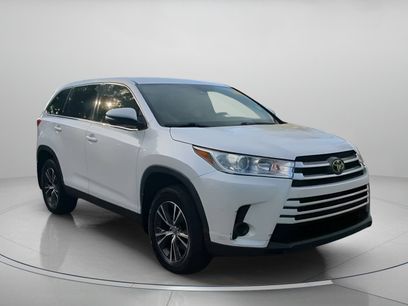 Used 2019 Toyota Highlander LE