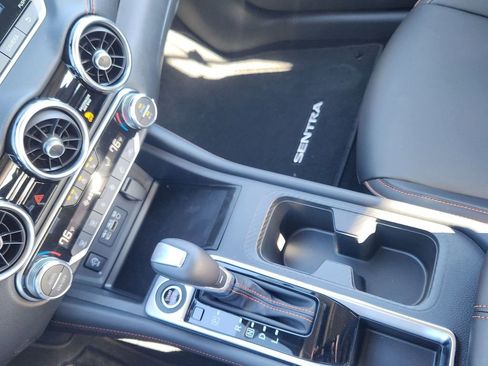 New 2025 Nissan Sentra SR w/ SR Premium Package FWD image 23