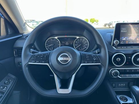 Used 2025 Nissan Sentra SV image 27