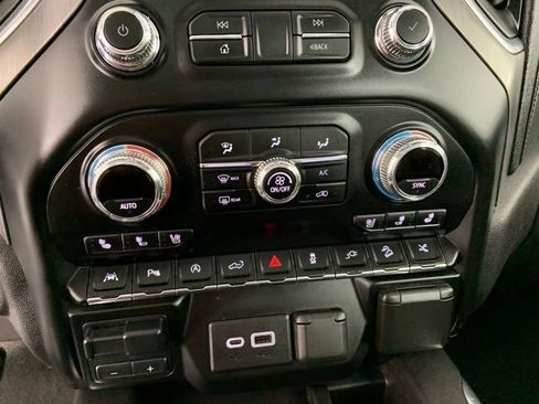 Used 2021 GMC Sierra 1500 Denali w/ Denali Ultimate Package AWD/4WD image 29