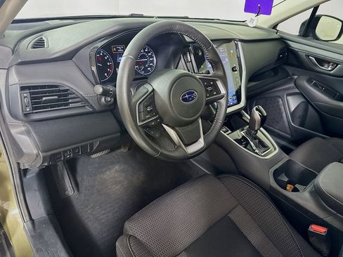 Used 2022 Subaru Outback Premium image 9