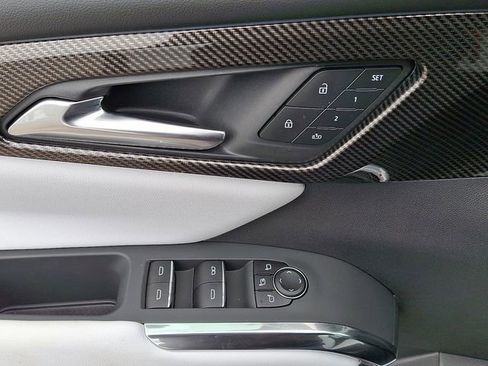 New 2026 Chevrolet Traverse High Country FWD image 9