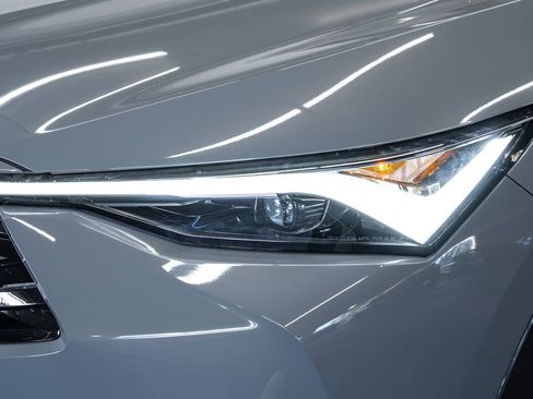 Certified 2025 Acura ADX FWD image 9