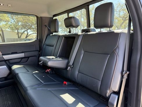 Used 2024 Ford F250 Lariat w/ Lariat Ultimate Package image 19