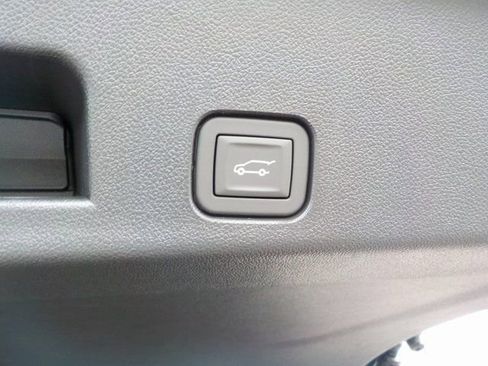 New 2026 GMC Acadia AT4 w/ Super Cruise Package image 28