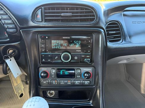 Used 1999 Chevrolet Corvette Convertible w/ Performance Handling Pkg image 18