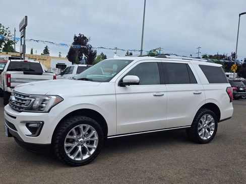 Used 2018 Ford Expedition Limited w/ Equipment Group 302A AWD/4WD image 43