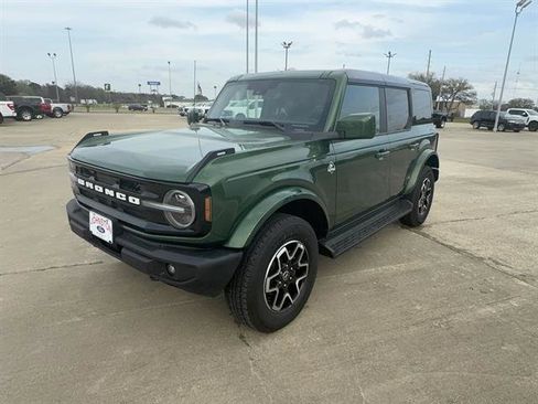 Used 2025 Ford Bronco Outer Banks image 1