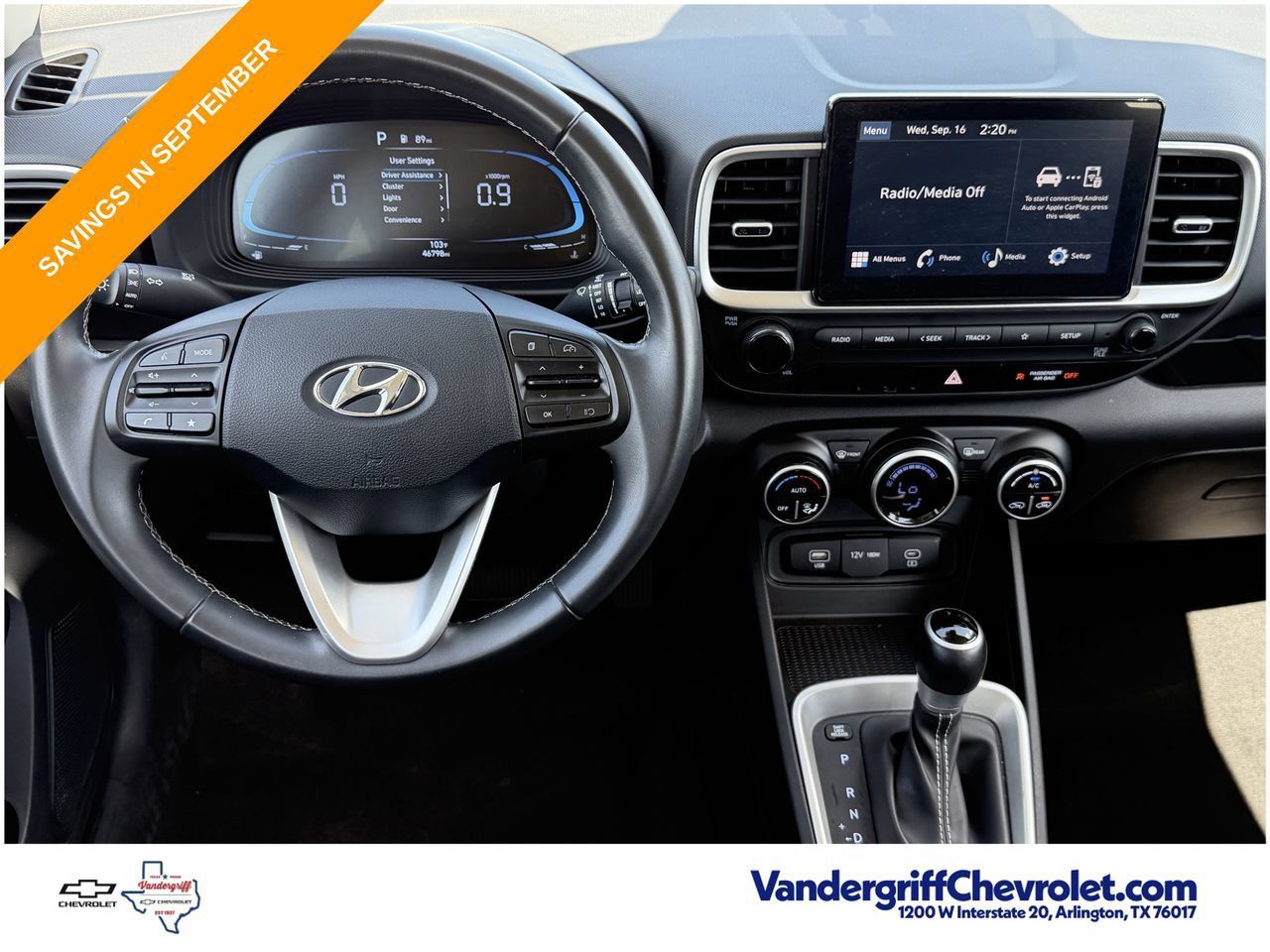 Used 2025 Hyundai Venue SEL FWD image 11