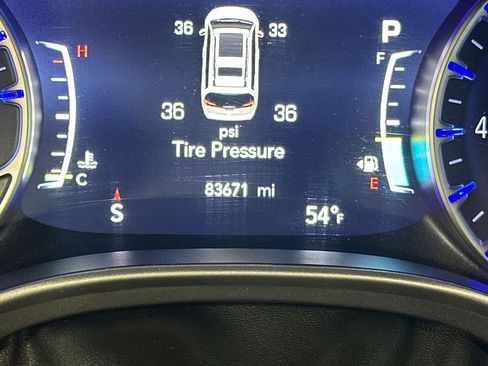 Used 2023 Chrysler Pacifica Touring-L FWD image 22