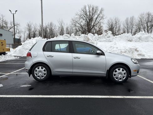 Used 2011 Volkswagen Golf TDI image 4