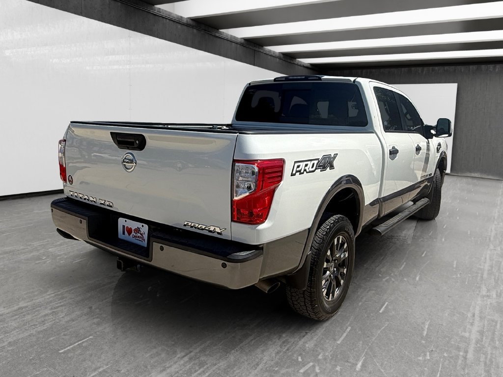 Used 2018 Nissan Titan PRO-4X w/ Pro-4x Convenience Package AWD/4WD image 5