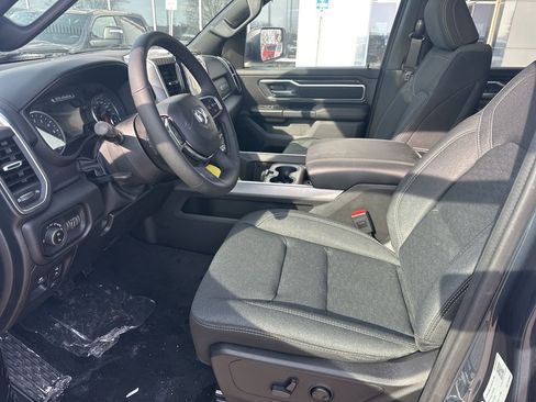 New 2026 RAM 1500 4x4 Crew Cab image 9