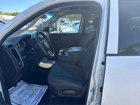 Used 2018 RAM 3500 Tradesman w/ Chrome Appearance Group AWD/4WD image 9