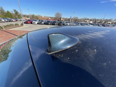 Used 2019 Toyota Camry SE image 19