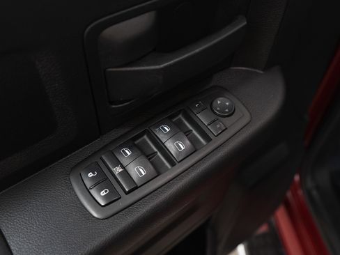 Used 2014 RAM 1500 Express image 20