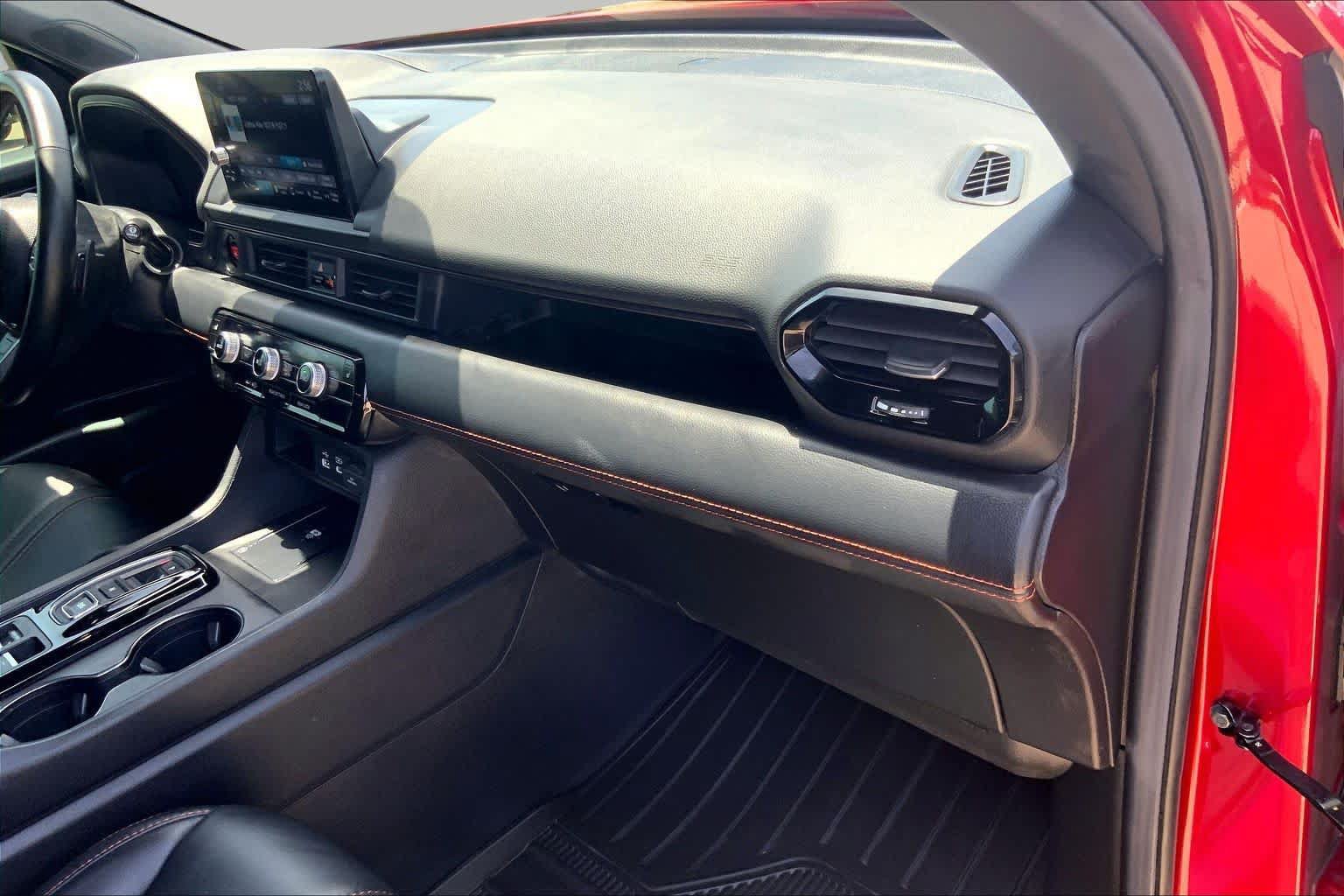 Used 2025 Honda Pilot TrailSport image 18