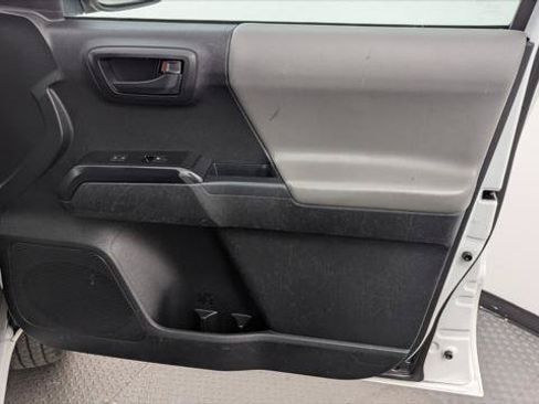 Used 2021 Toyota Tacoma SR RWD image 17