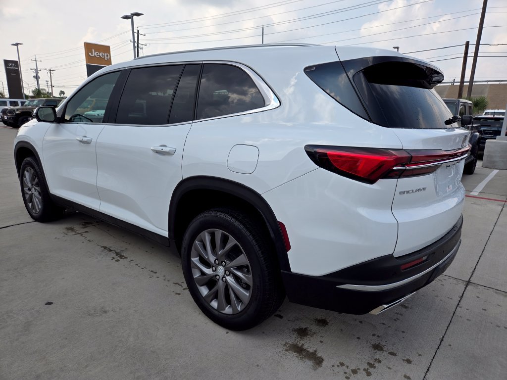 Used 2026 Buick Enclave Preferred FWD image 5