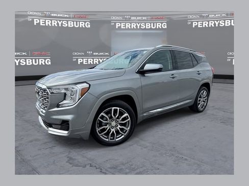 Used 2024 GMC Terrain Denali w/ Denali Premium Package AWD/4WD image 1