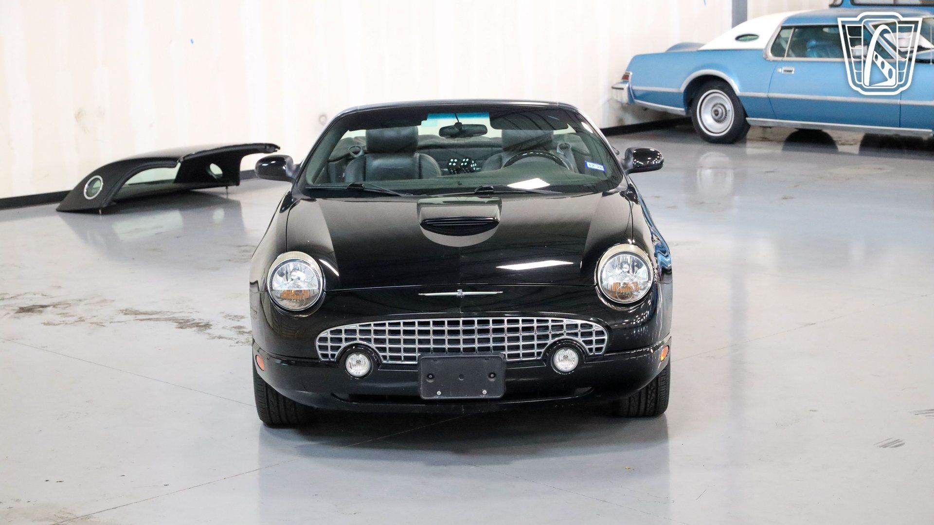 Used 2002 Ford Thunderbird RWD image 4