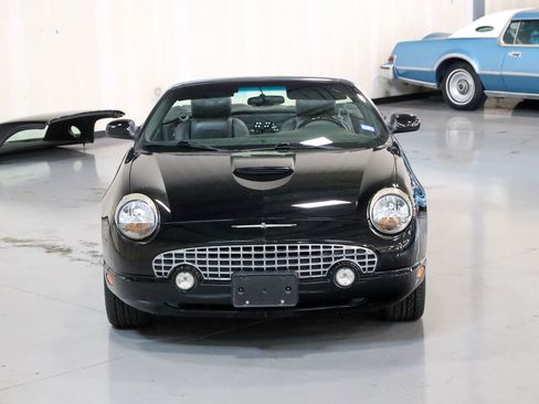 Used 2002 Ford Thunderbird RWD image 4