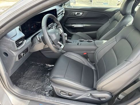 New 2025 Ford Mustang Premium image 18