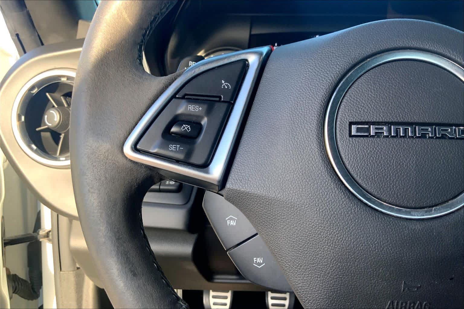 Used 2018 Chevrolet Camaro SS RWD image 23